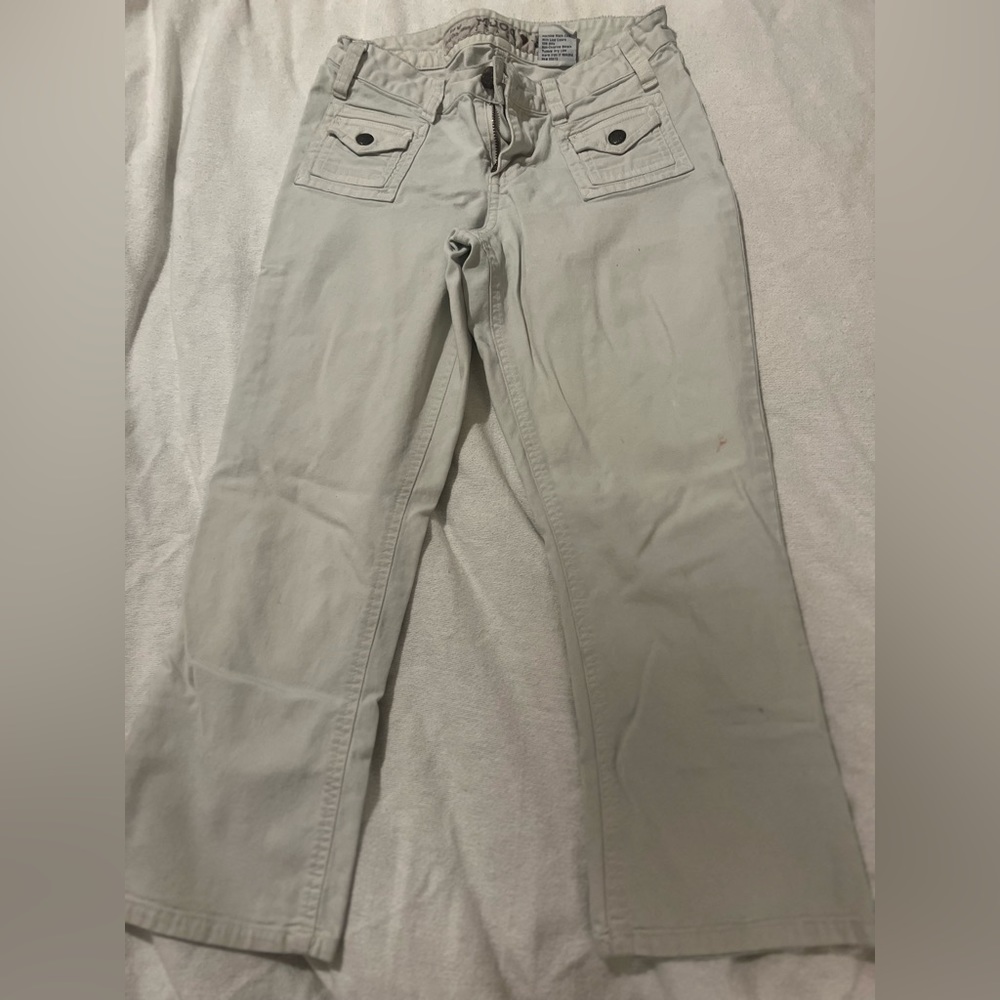 Khaki capris